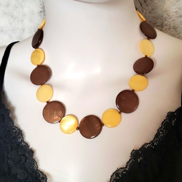 Vintage Hand Made Plastic Disc Button Necklace Brown Beige - Picture 2 of 9